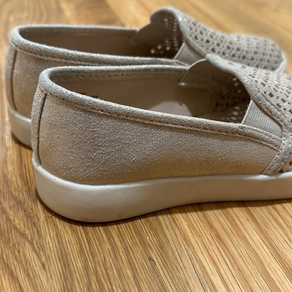 Girls Cat and Jack Gold Slip On Shoes - Picture 6 of 6